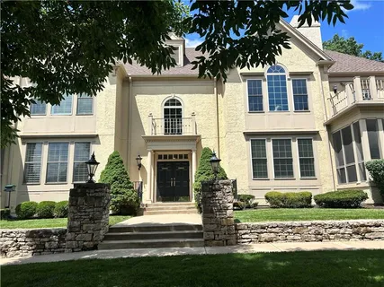 $605,000 | 3952 Shawnee Mission Parkway, Fairway, KS 66205