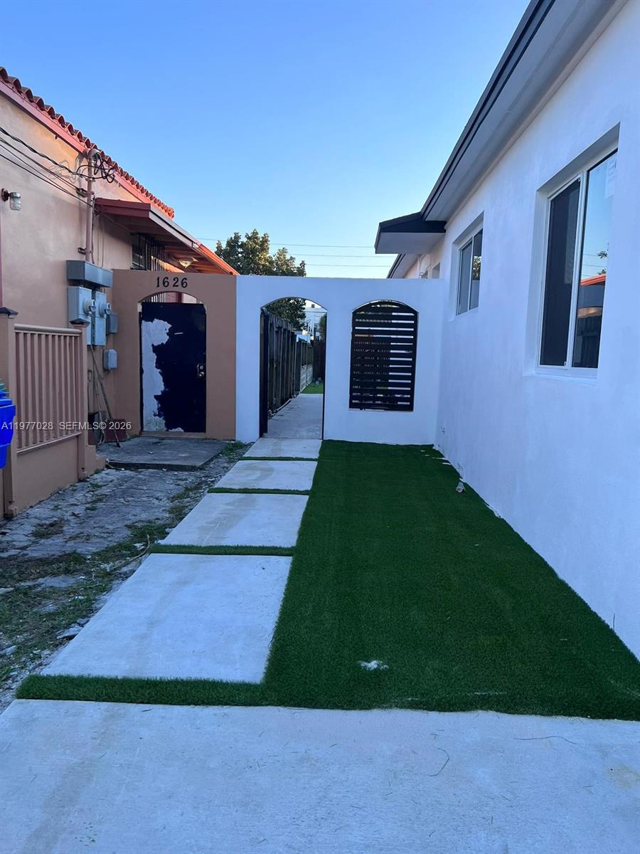 1630 Southwest 20th Street, Unit 1 Miami, FL 33145 - Photo 18 of 18