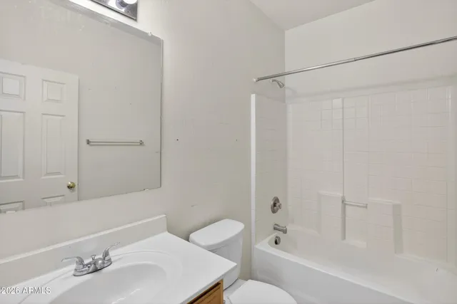 $1,900 | 1476 East Avenida Grande, Casa Grande, AZ 85122