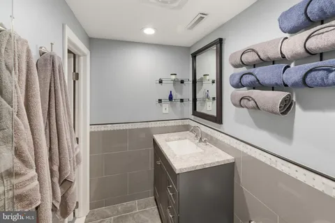 $440,000 | 1666 Holly Parkway, Williamstown, NJ 08094