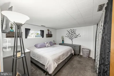 $440,000 | 1666 Holly Parkway, Williamstown, NJ 08094