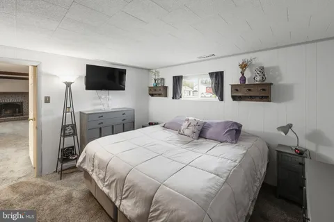 $440,000 | 1666 Holly Parkway, Williamstown, NJ 08094