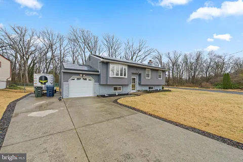 $440,000 | 1666 Holly Parkway, Williamstown, NJ 08094