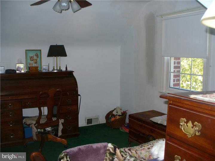 440 Blair Road Springfield, PA 19064 - Photo 5 of 16 Bedroom 2