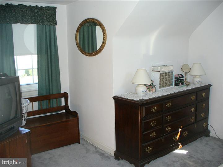 440 Blair Road Springfield, PA 19064 - Photo 6 of 16 Bedroom - Main