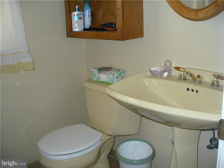 440 Blair Road Springfield, PA 19064 - Photo 8 of 16 Bathroom
