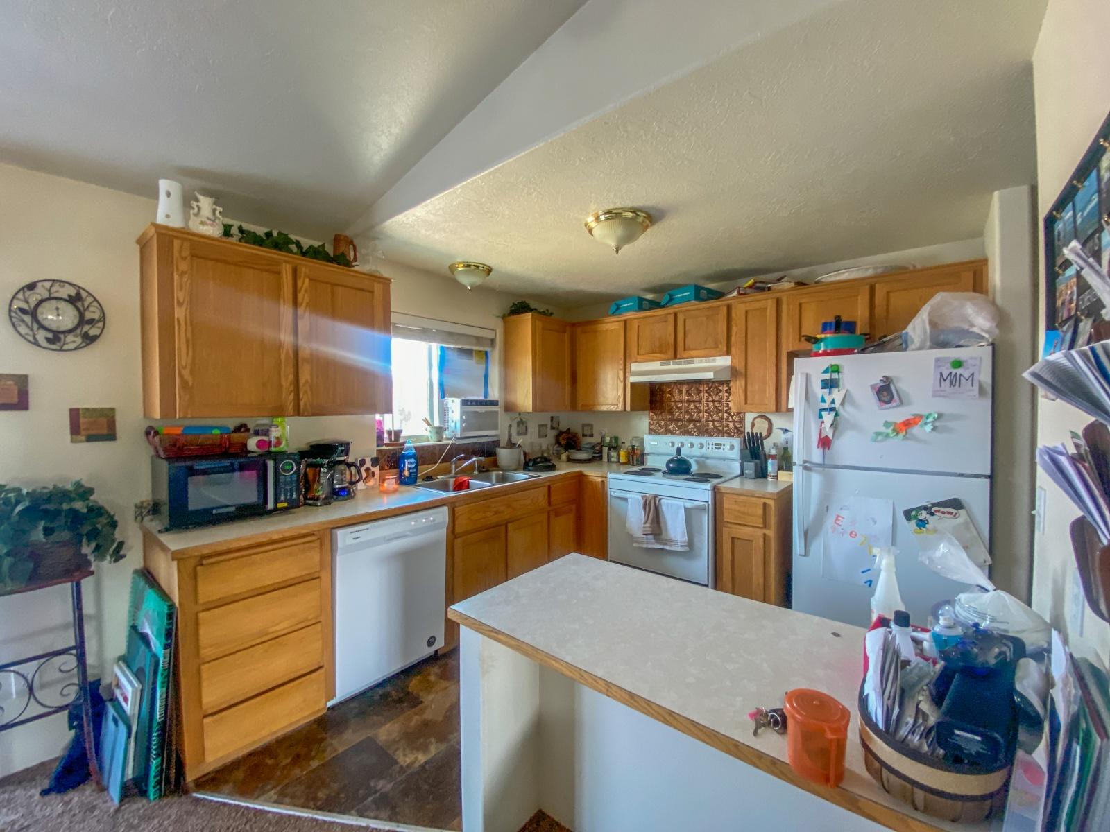 2137 Northeast Yellowpine Road Prineville, OR 97754 - Photo 5 of 15 batch_05