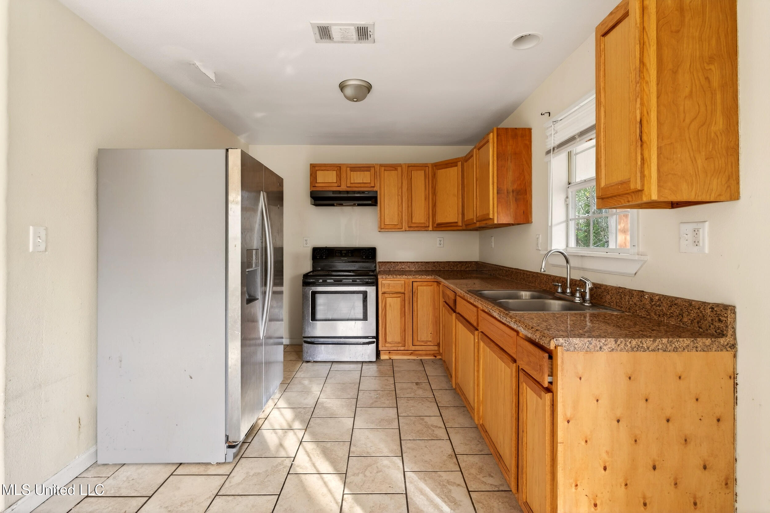 3718 Howze Street Moss Point, MS 39563 - Photo 14 of 31 13_a7406391