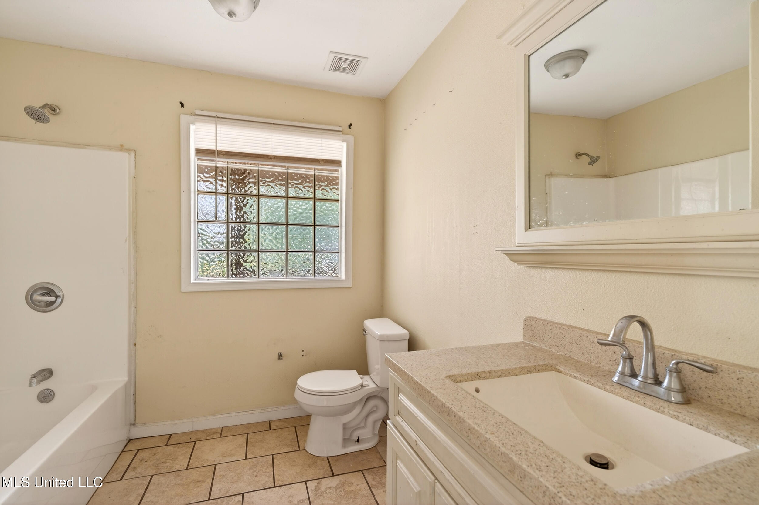 3718 Howze Street Moss Point, MS 39563 - Photo 16 of 31 17_a7406408