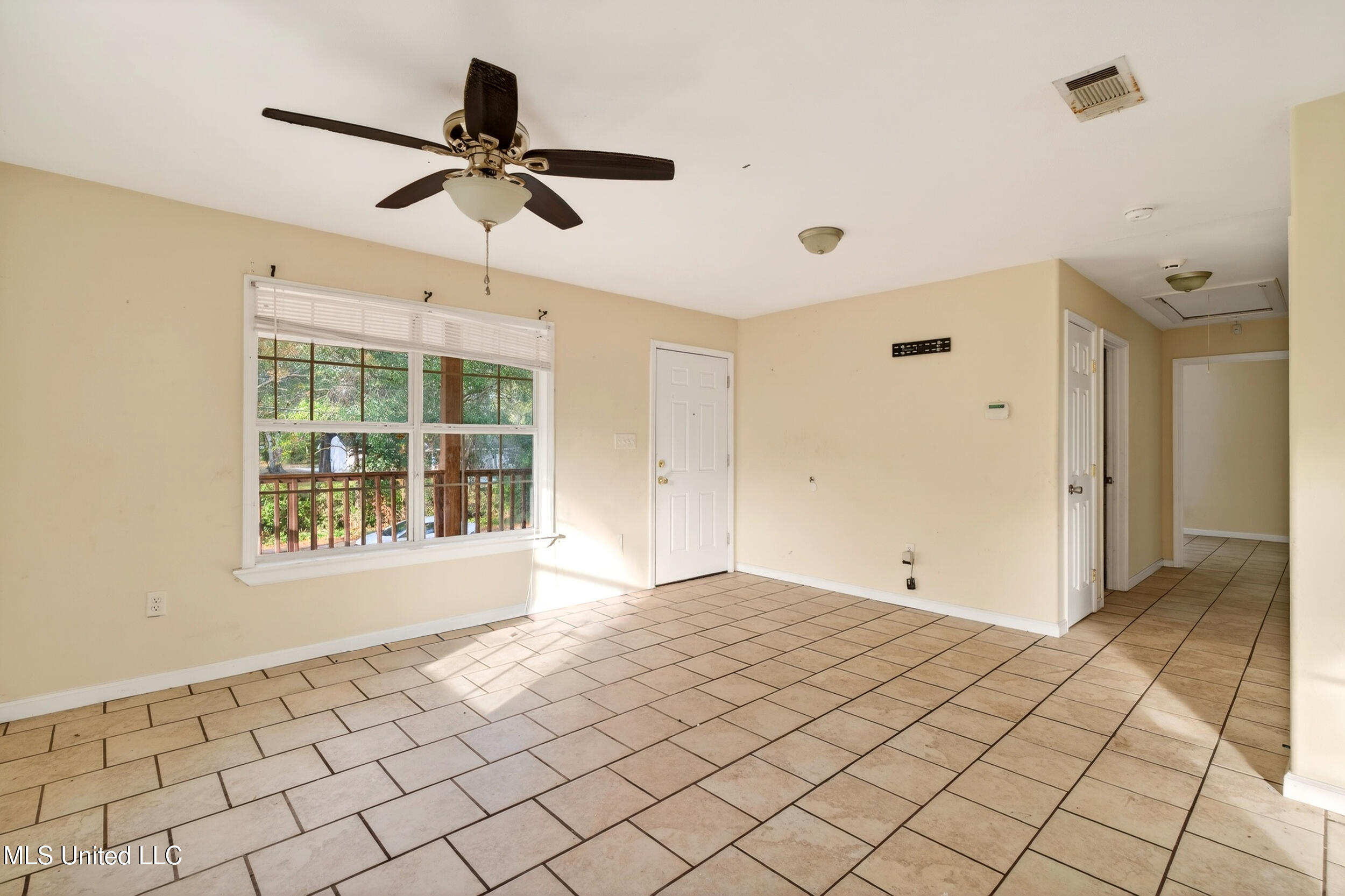 3718 Howze Street Moss Point, MS 39563 - Photo 8 of 31 16_a7406438