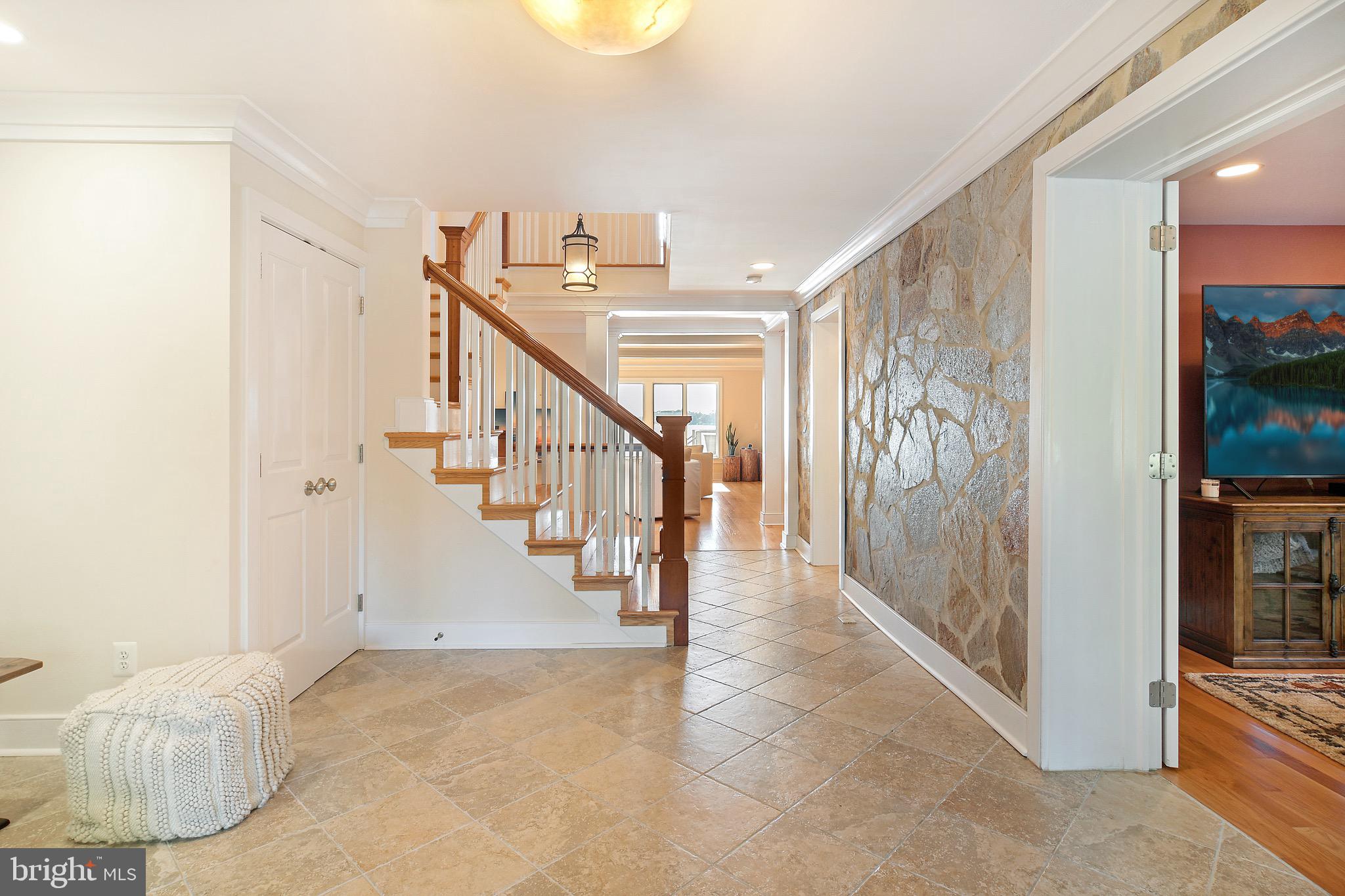 8 Beach Road Severna Park, MD 21146 - Photo 3 of 47