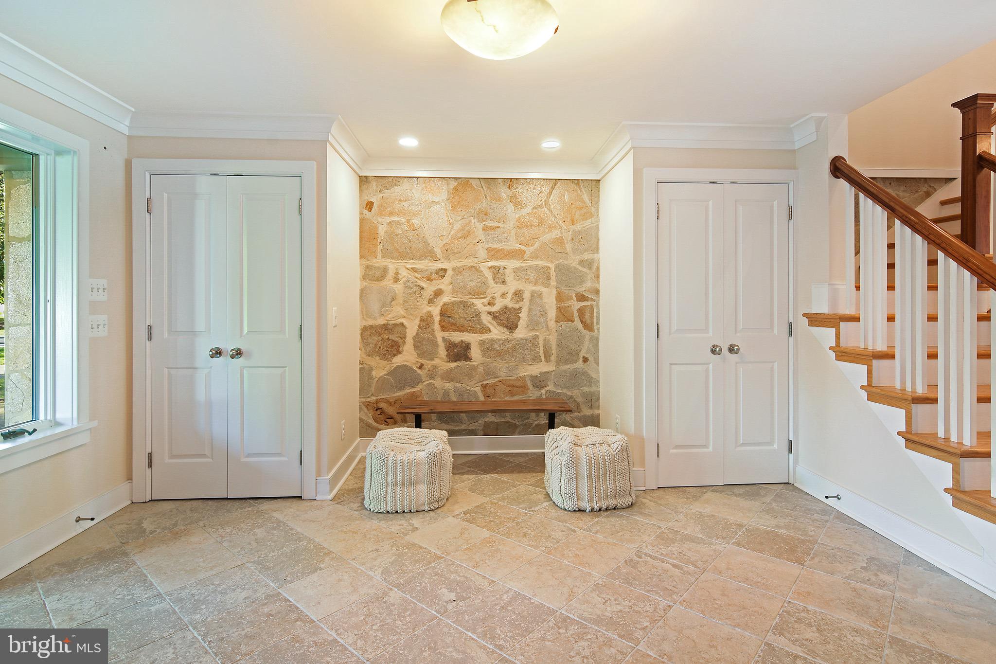 8 Beach Road Severna Park, MD 21146 - Photo 4 of 47