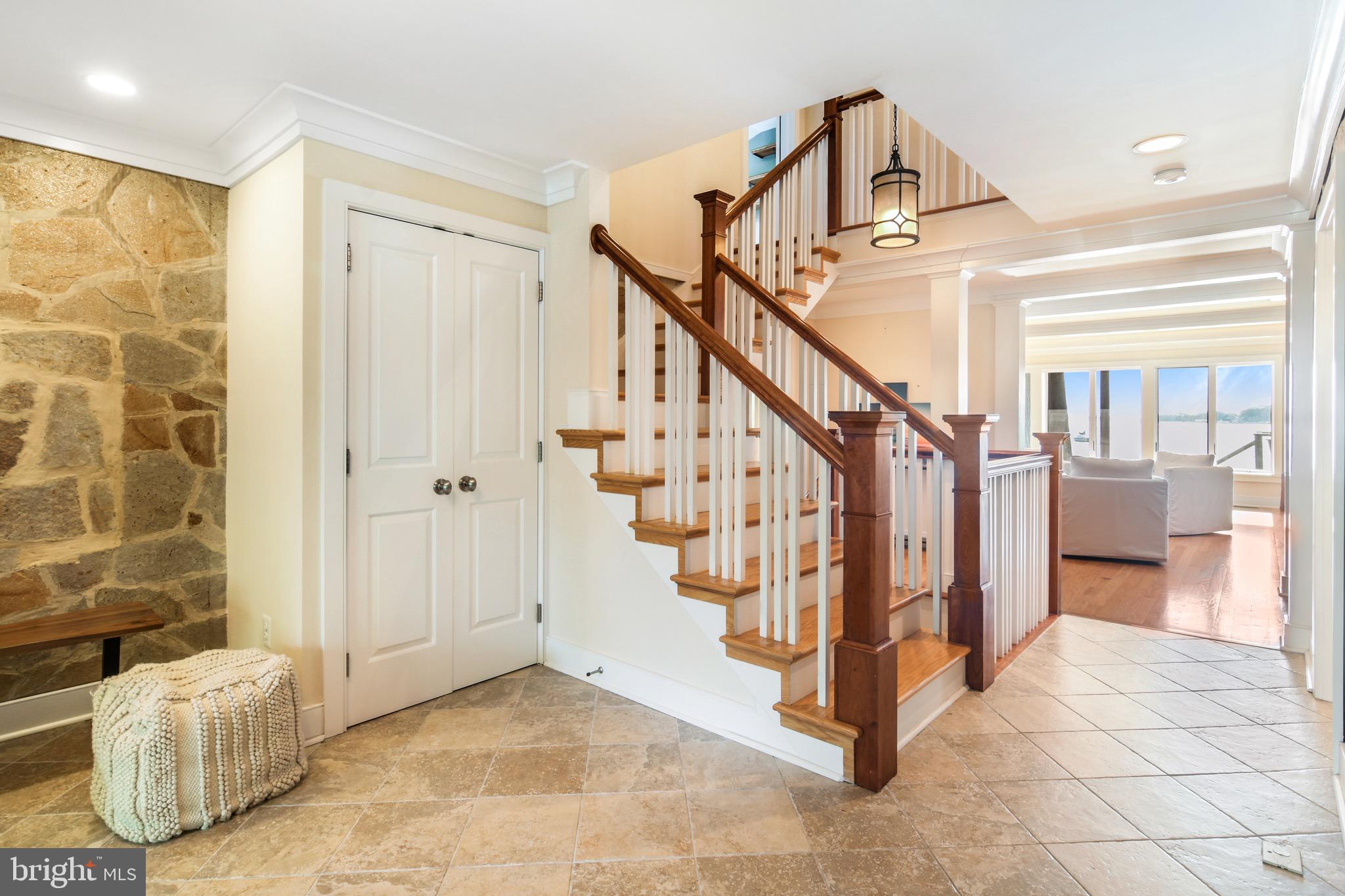 8 Beach Road Severna Park, MD 21146 - Photo 5 of 47