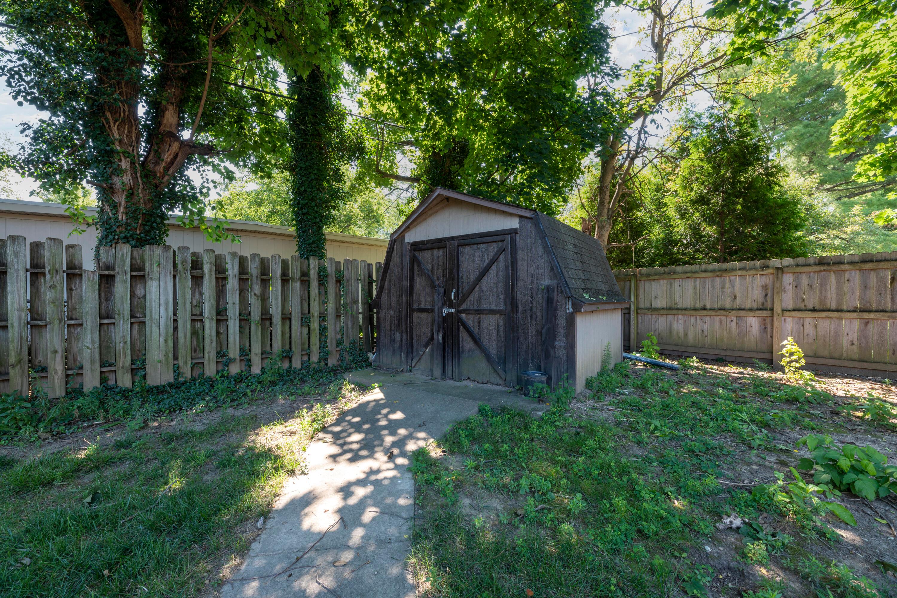 222 South Harding Road Columbus, OH 43209 - Photo 55 of 55 MAR_0181
