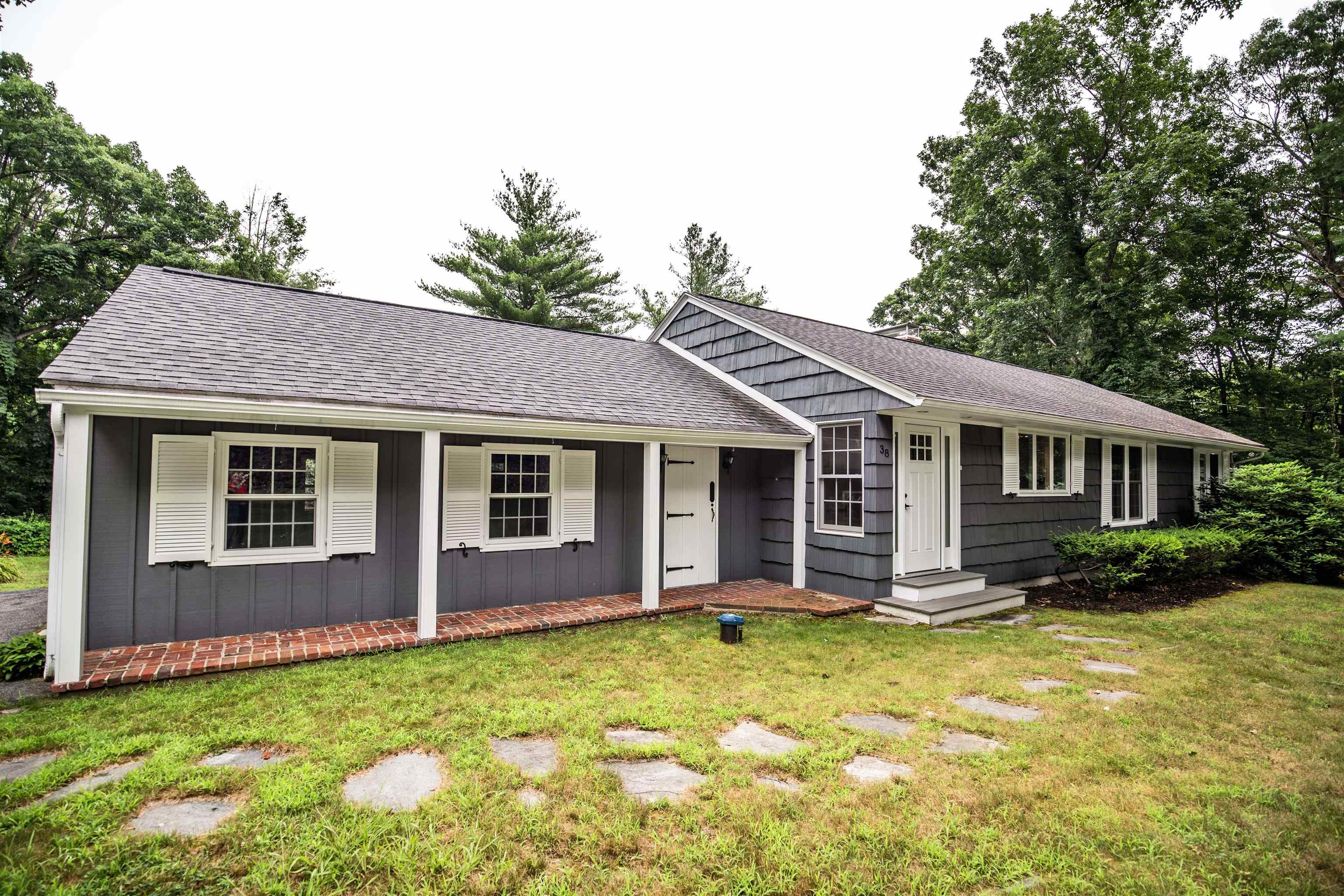 38 Searles Road Windham, NH 03087 - Photo 2 of 34