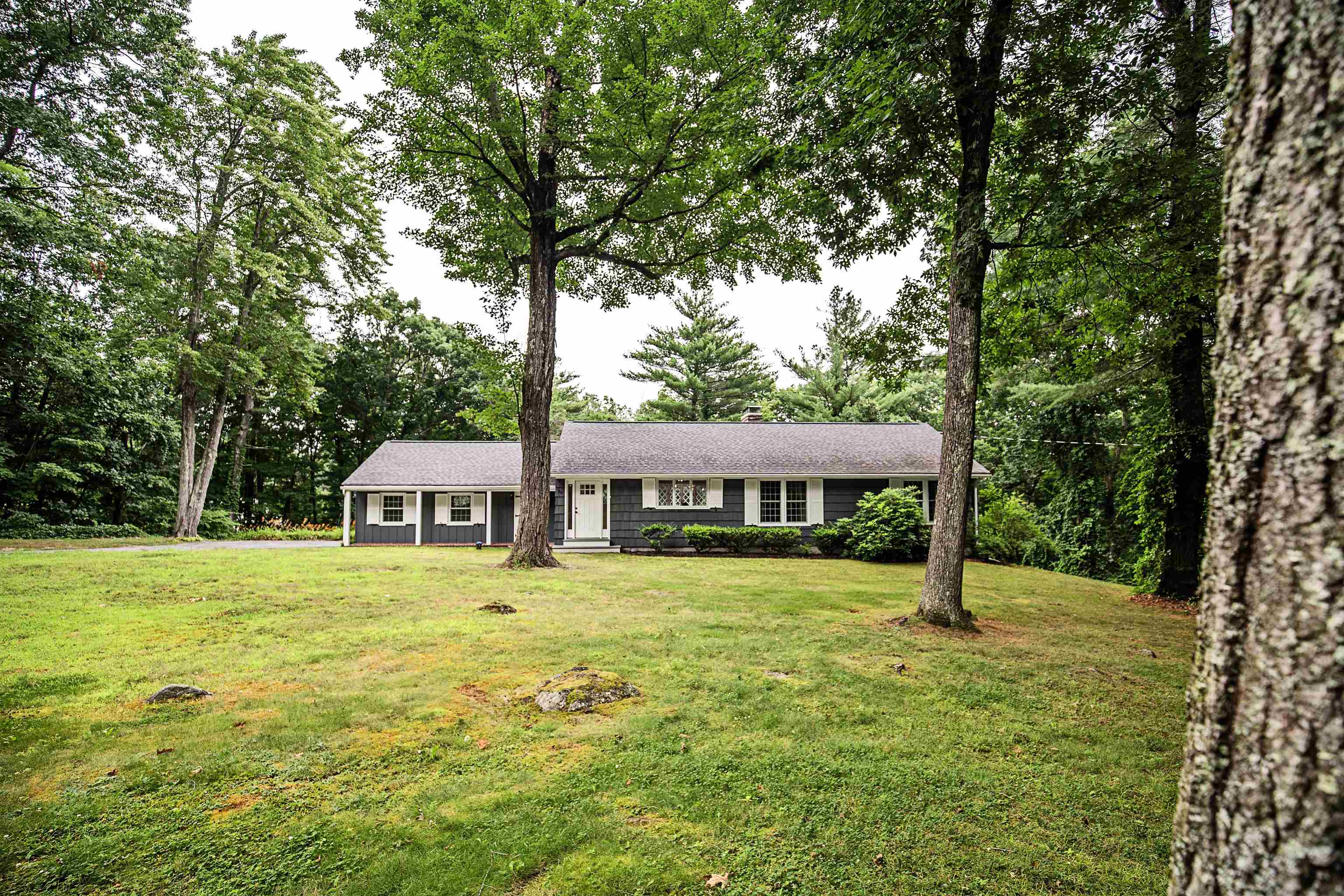 38 Searles Road Windham, NH 03087 - Photo 22 of 34