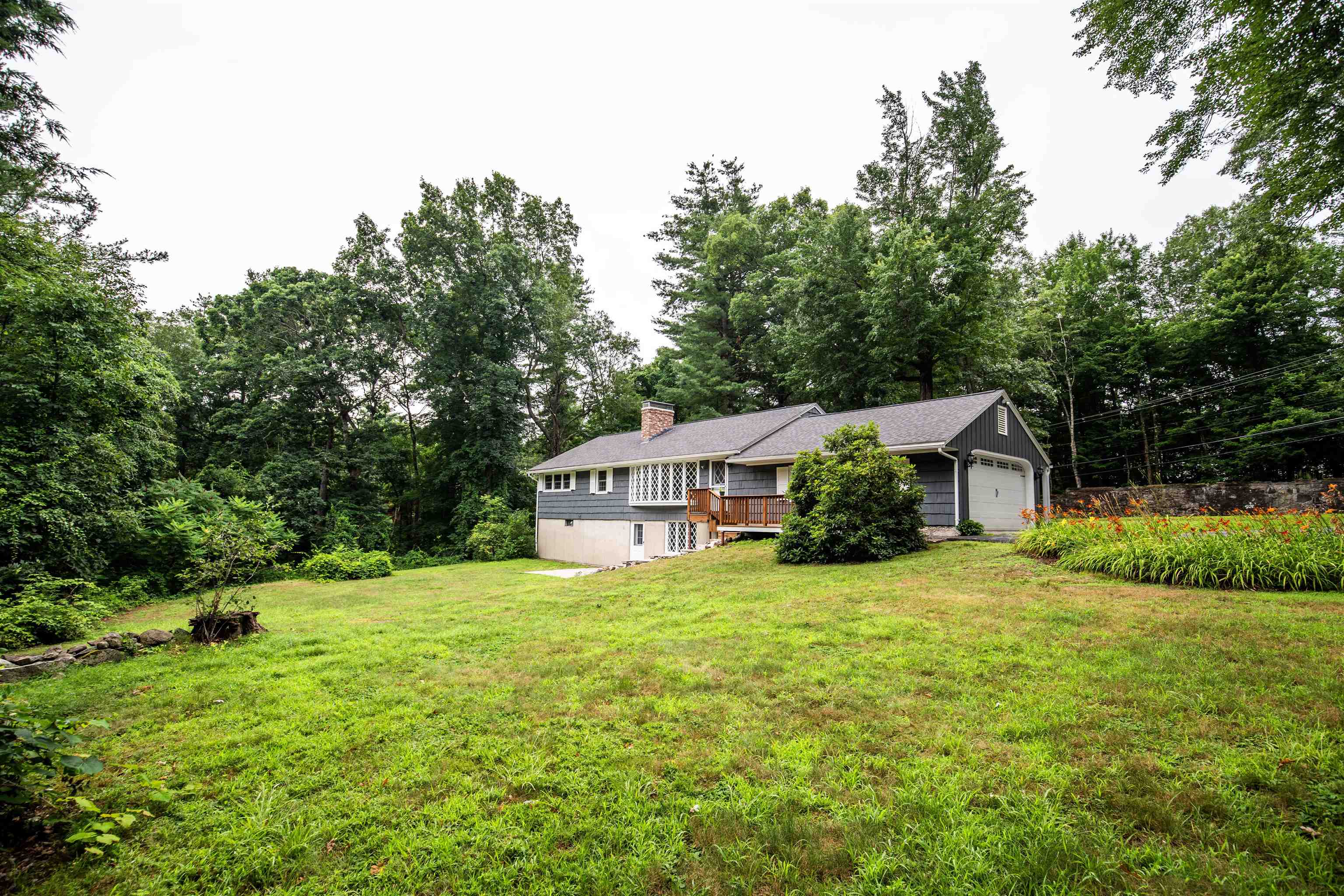 38 Searles Road Windham, NH 03087 - Photo 24 of 34