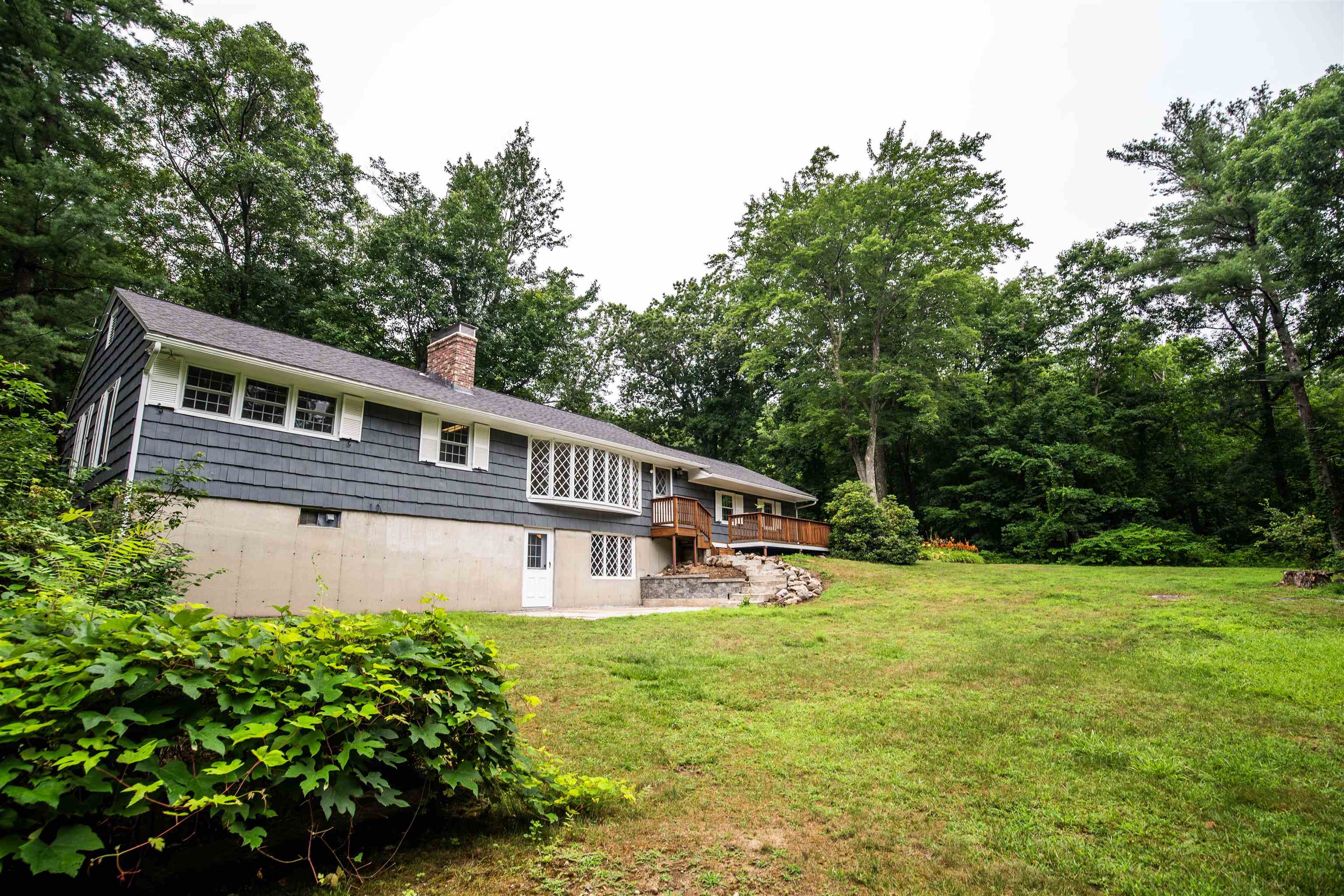 38 Searles Road Windham, NH 03087 - Photo 26 of 34