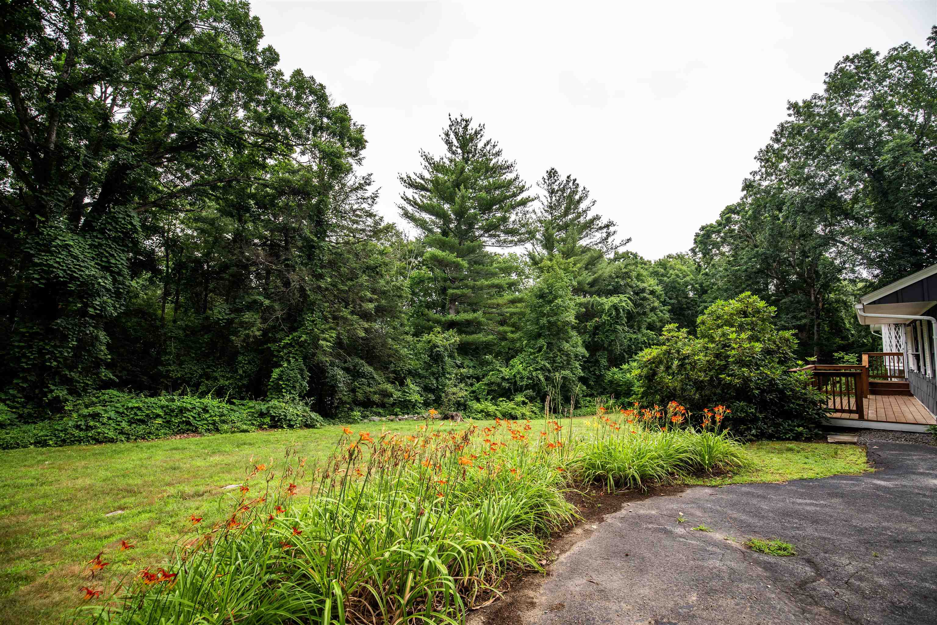 38 Searles Road Windham, NH 03087 - Photo 28 of 34