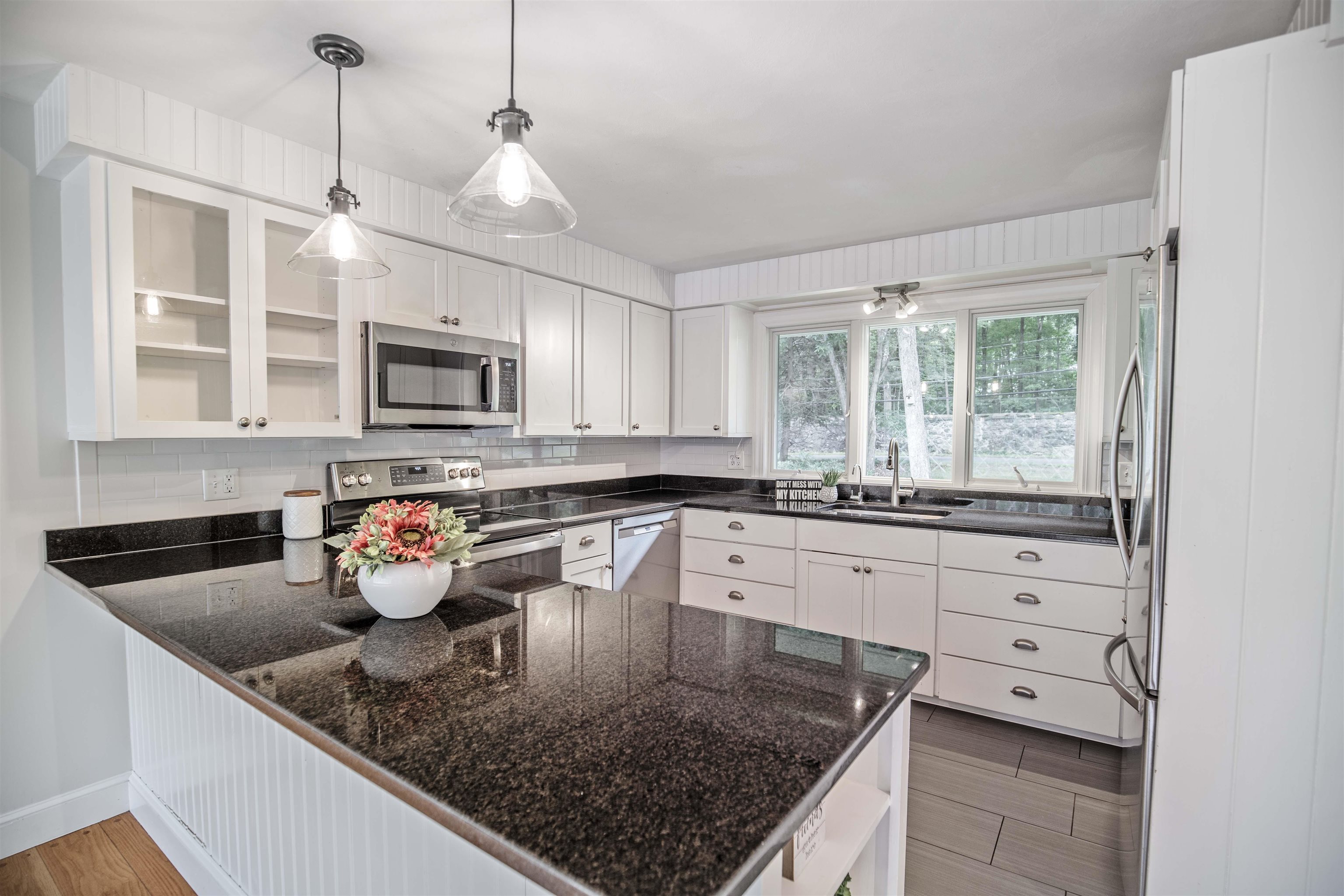 38 Searles Road Windham, NH 03087 - Photo 30 of 34