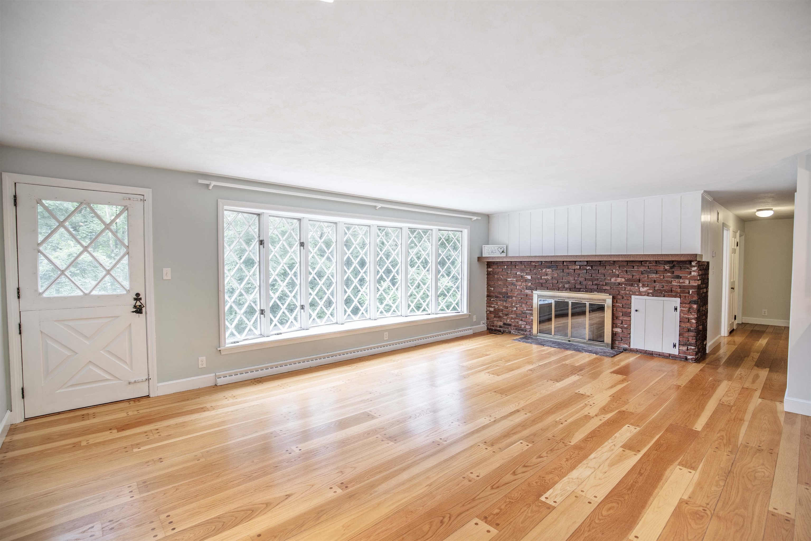 38 Searles Road Windham, NH 03087 - Photo 4 of 34