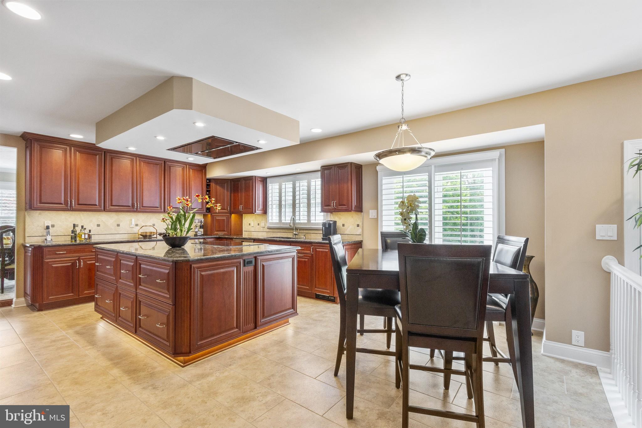 8 Spring Heath Court Baltimore, MD 21244 - Photo 7 of 18 Gallery Image 7