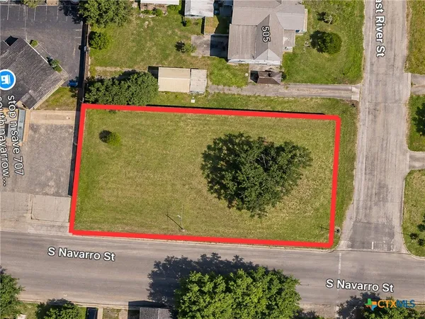 $34,900 | 507 East River Street, Victoria, TX 77901