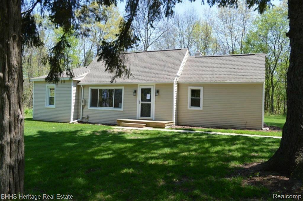 4075 Seim Road Howell, MI 48843 - Photo 1 of 22 38228.jpg