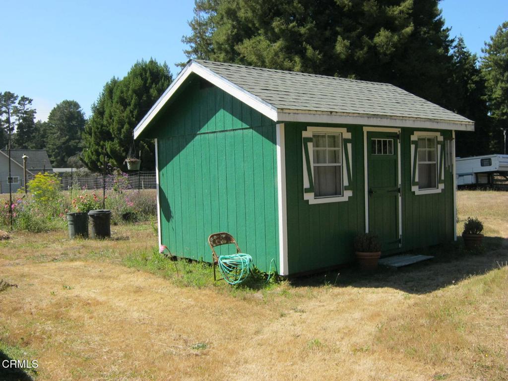 30520 Pudding Creek Road Fort Bragg, CA 95437 - Photo 17 of 24 a view of a barn house