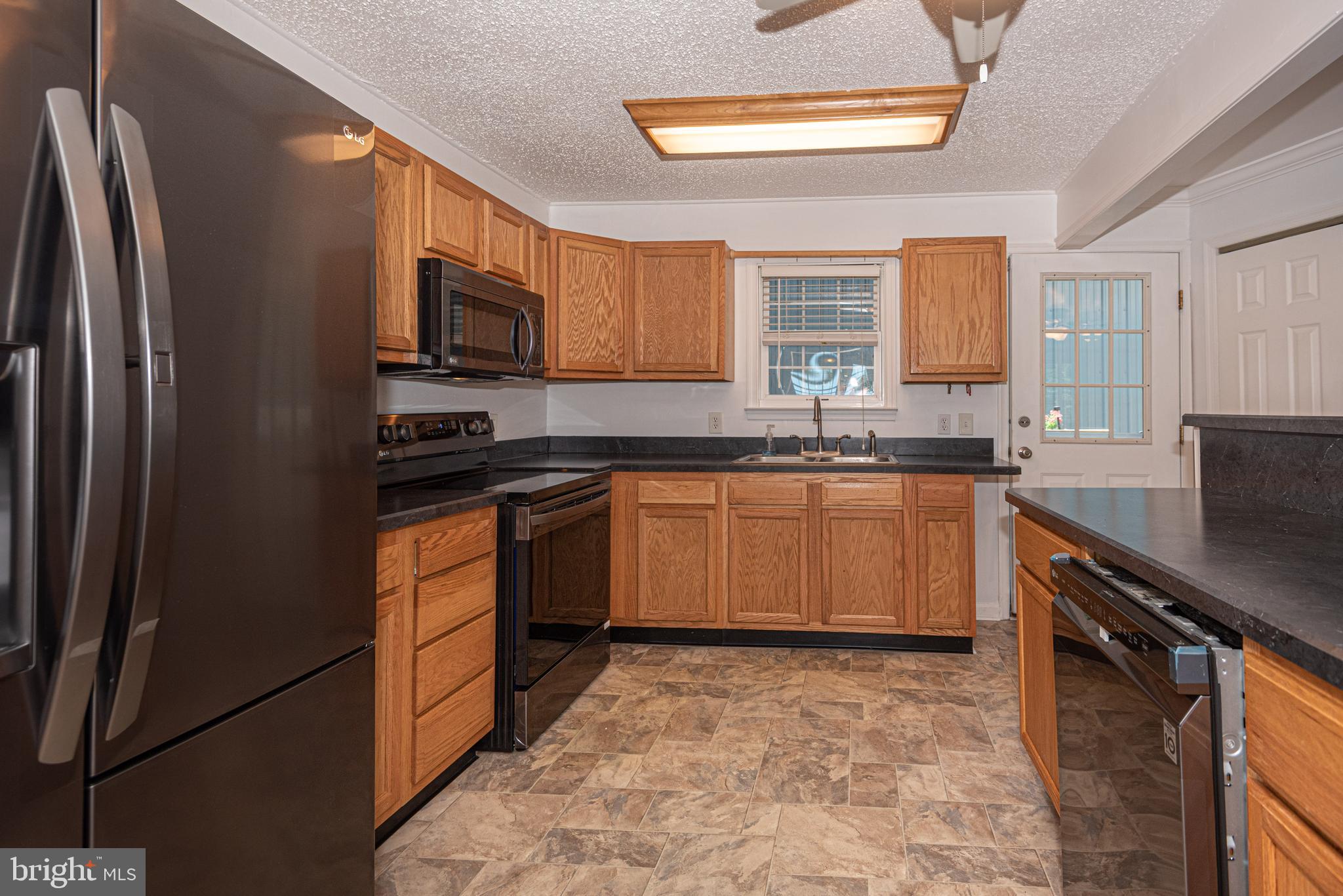 9224 Croppers Island Road Newark, MD 21841 - Photo 13 of 41