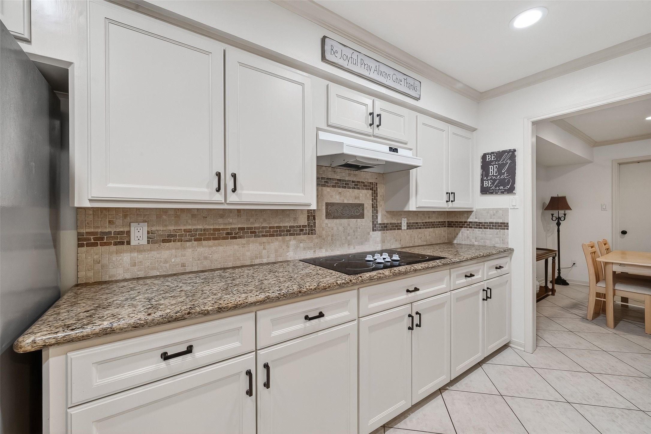 14690 Perthshire Road, Unit C Houston, TX 77079 - Photo 14 of 48