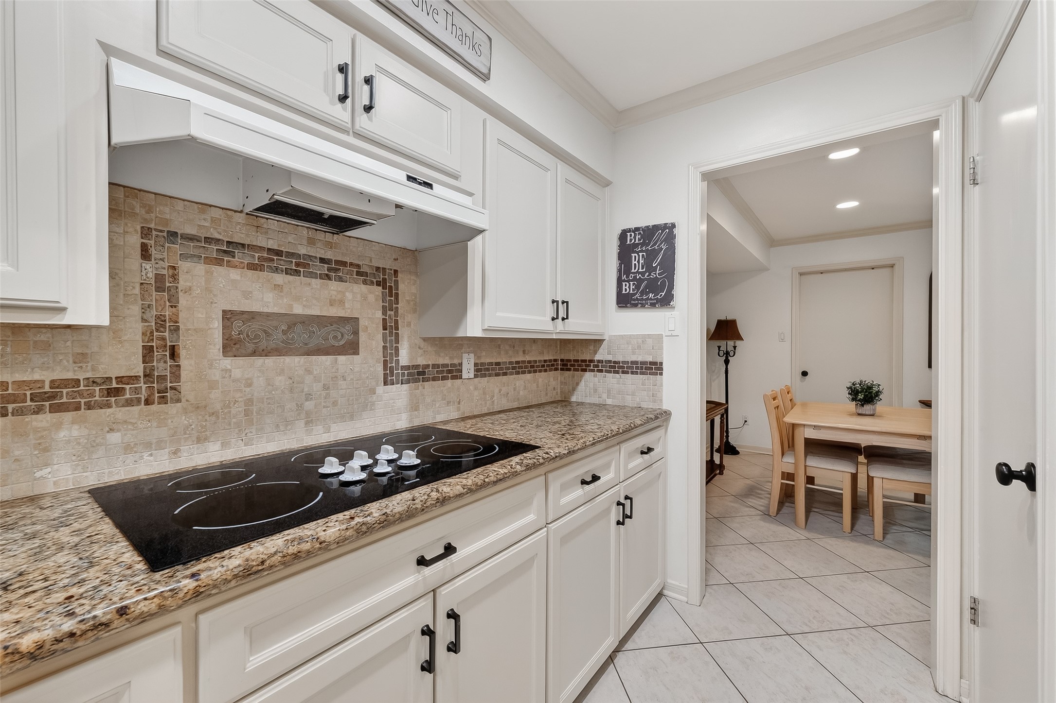 14690 Perthshire Road, Unit C Houston, TX 77079 - Photo 15 of 48