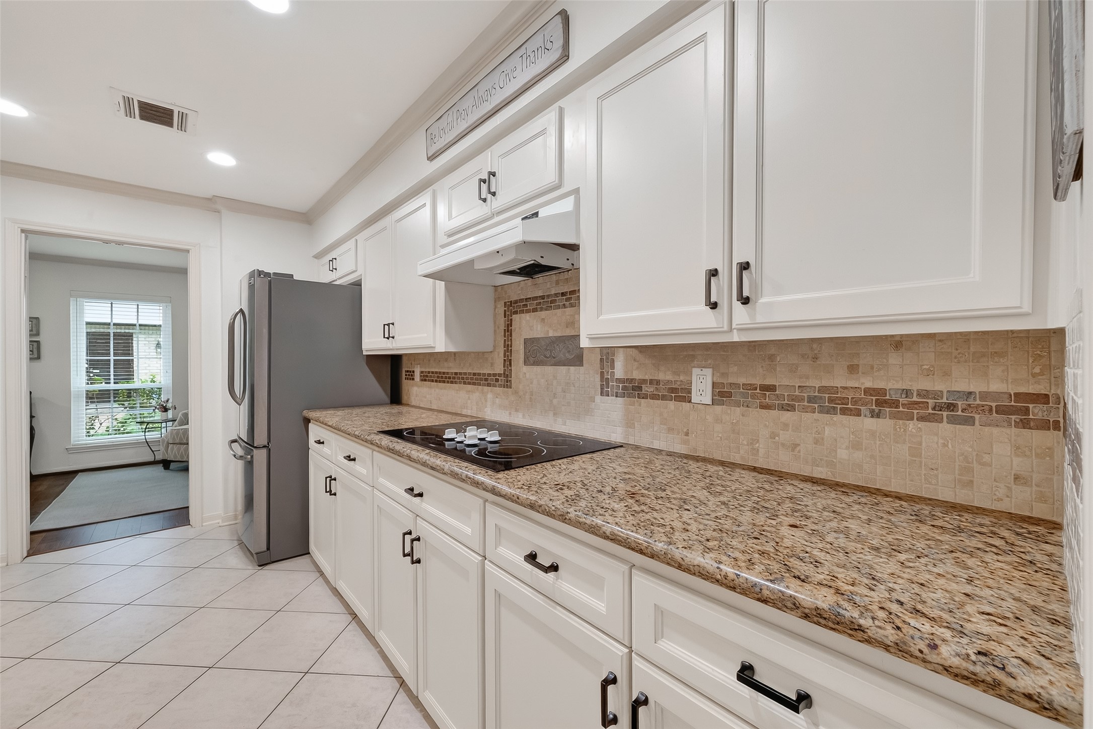 14690 Perthshire Road, Unit C Houston, TX 77079 - Photo 18 of 48