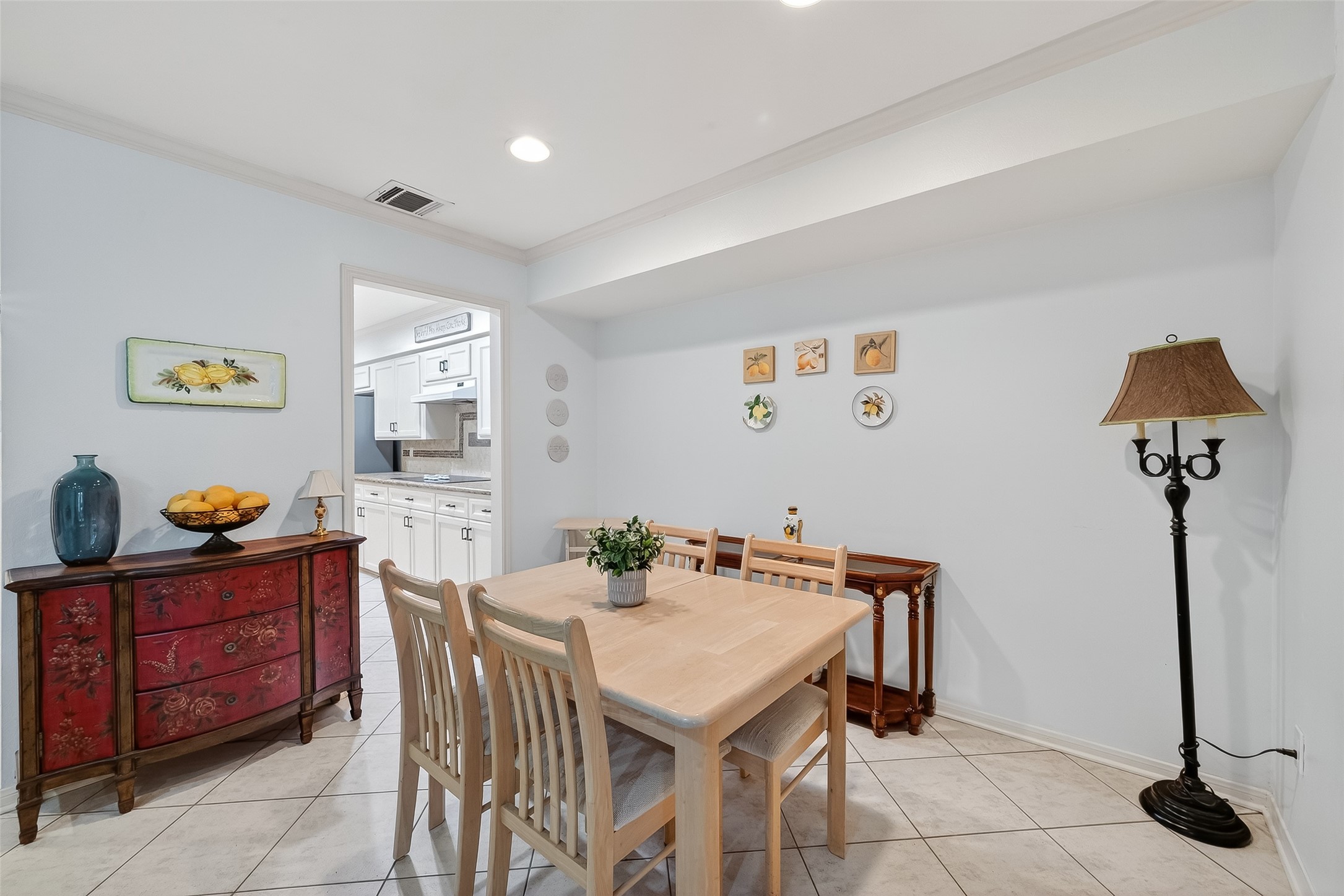 14690 Perthshire Road, Unit C Houston, TX 77079 - Photo 21 of 48