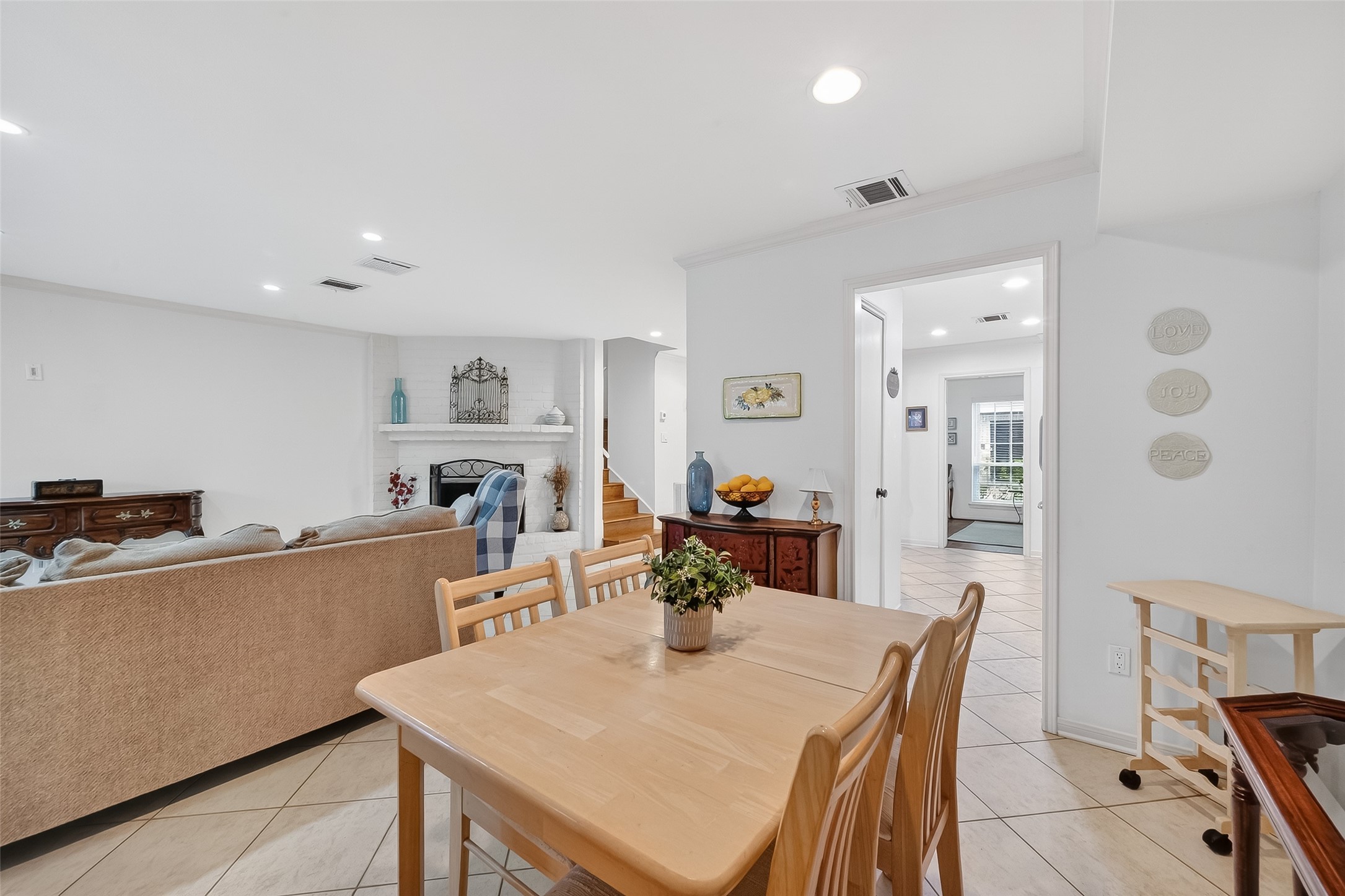 14690 Perthshire Road, Unit C Houston, TX 77079 - Photo 22 of 48