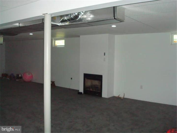 2210 Hendricks Road Pennsburg, PA 18073 - Photo 11 of 14