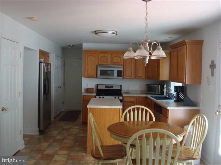 2210 Hendricks Road Pennsburg, PA 18073 - Photo 5 of 14
