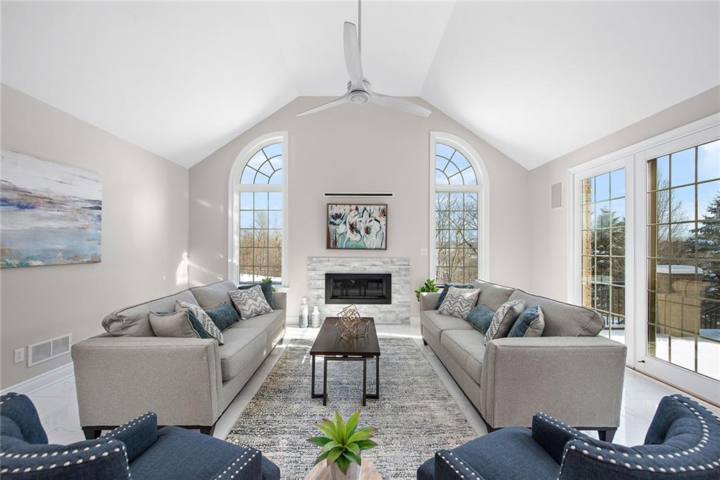 237 Lakeview Drive Coraopolis, PA 15108 - Photo 13 of 25