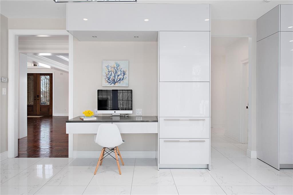 237 Lakeview Drive Coraopolis, PA 15108 - Photo 10 of 25