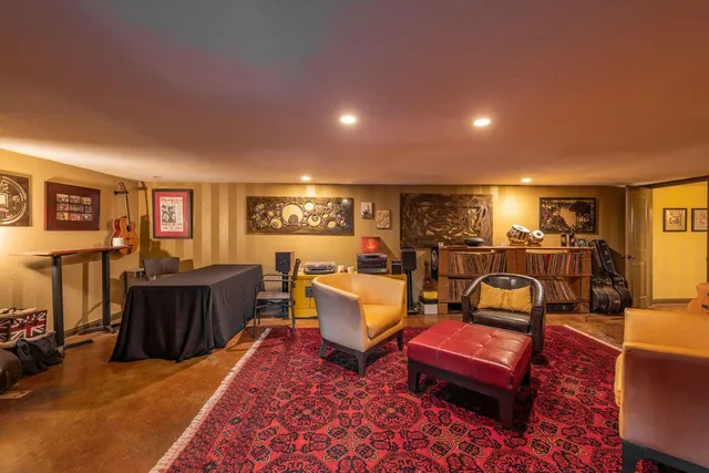 $3,100,000 | 358 Sunset Court, Oak View, CA 93022