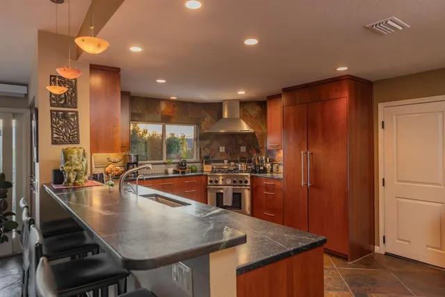 $3,100,000 | 358 Sunset Court, Oak View, CA 93022