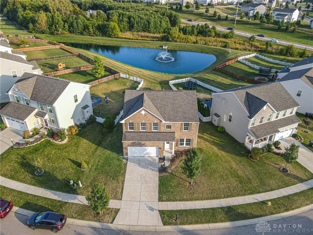 2818 Ridge View Court Xenia, OH 45385 - Photo 2 of 53