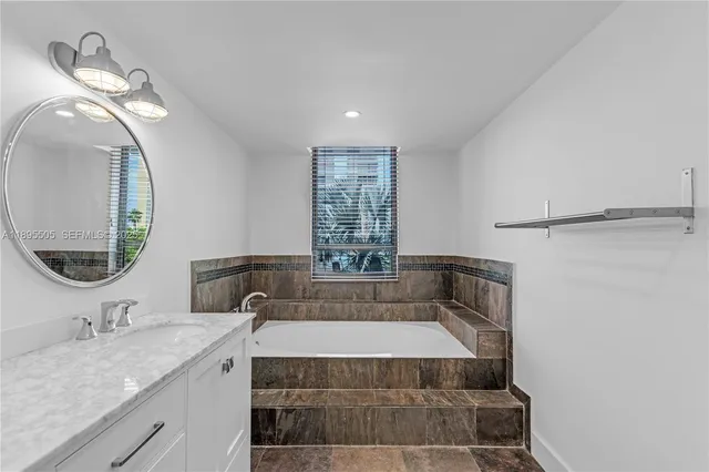 $5,000 | 5845 Collins Avenue, Unit 201, Miami Beach, FL 33140