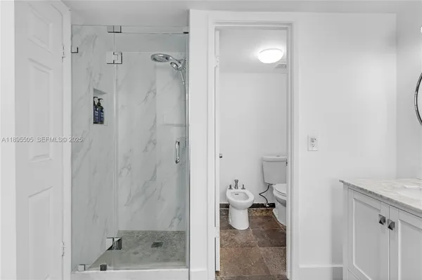 $4,700 | 5845 Collins Avenue, Unit 201, Miami Beach, FL 33140