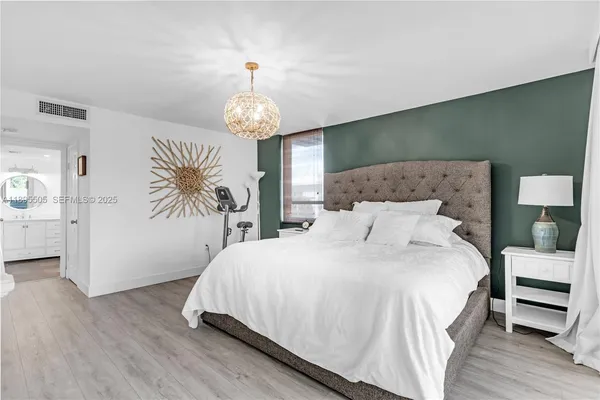 $4,700 | 5845 Collins Avenue, Unit 201, Miami Beach, FL 33140