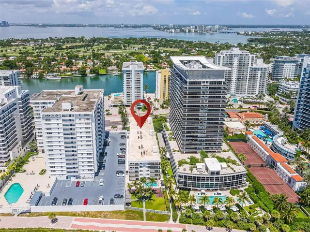 $5,000 | 5845 Collins Avenue, Unit 201, Miami Beach, FL 33140