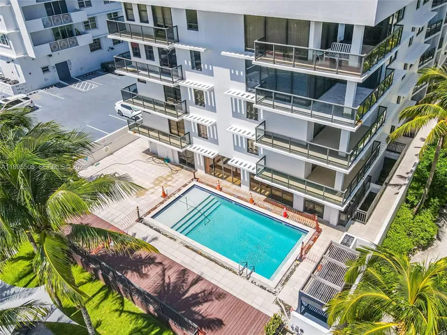 $5,000 | 5845 Collins Avenue, Unit 201, Miami Beach, FL 33140