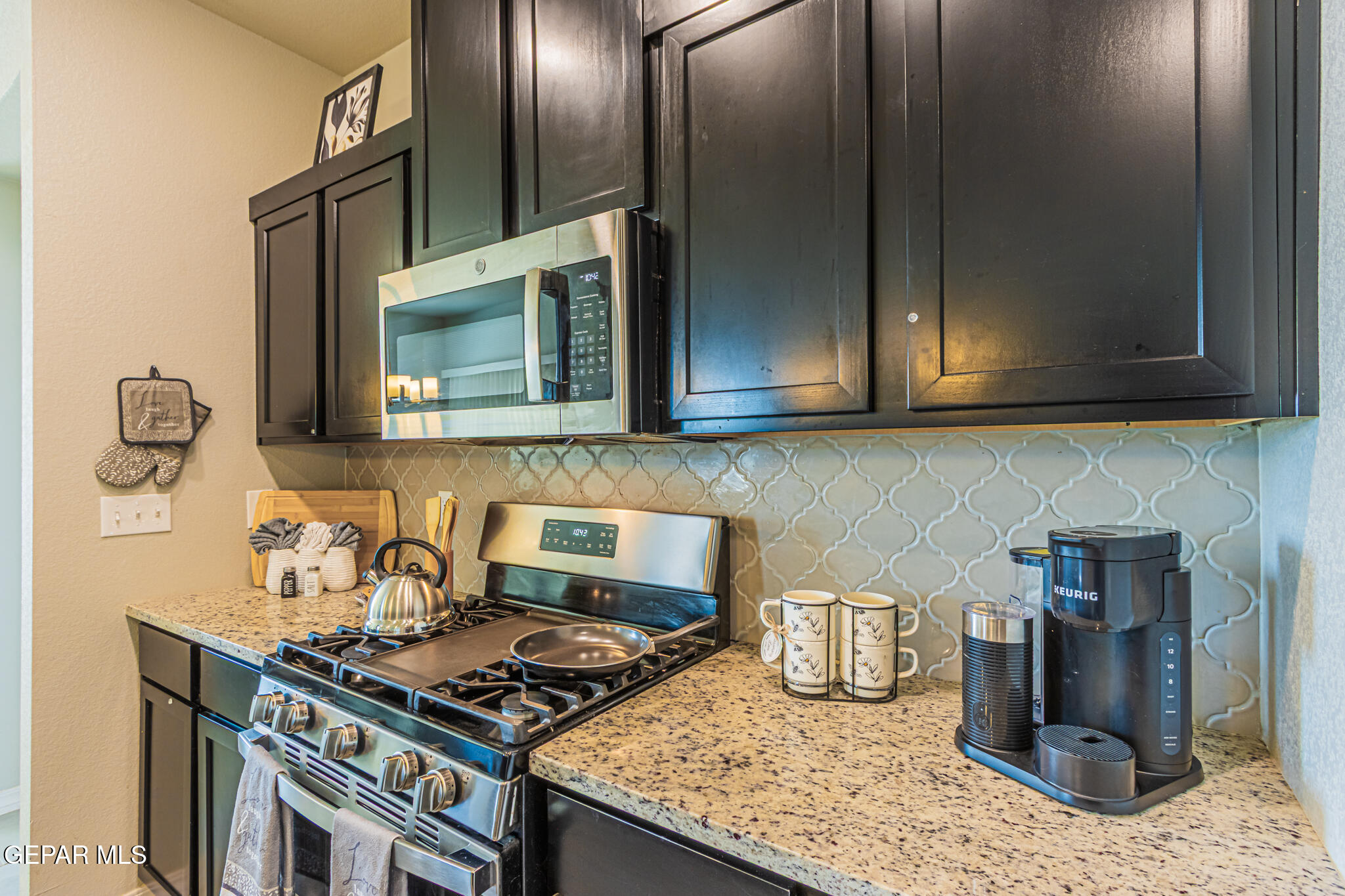 1632 Sam Dominguez El Paso, TX 79928 - Photo 12 of 34 Kitchen