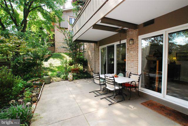 101 Cross Keys Road, Unit R101B Baltimore, MD 21210 - Photo 8 of 13 Exterior (Rear)