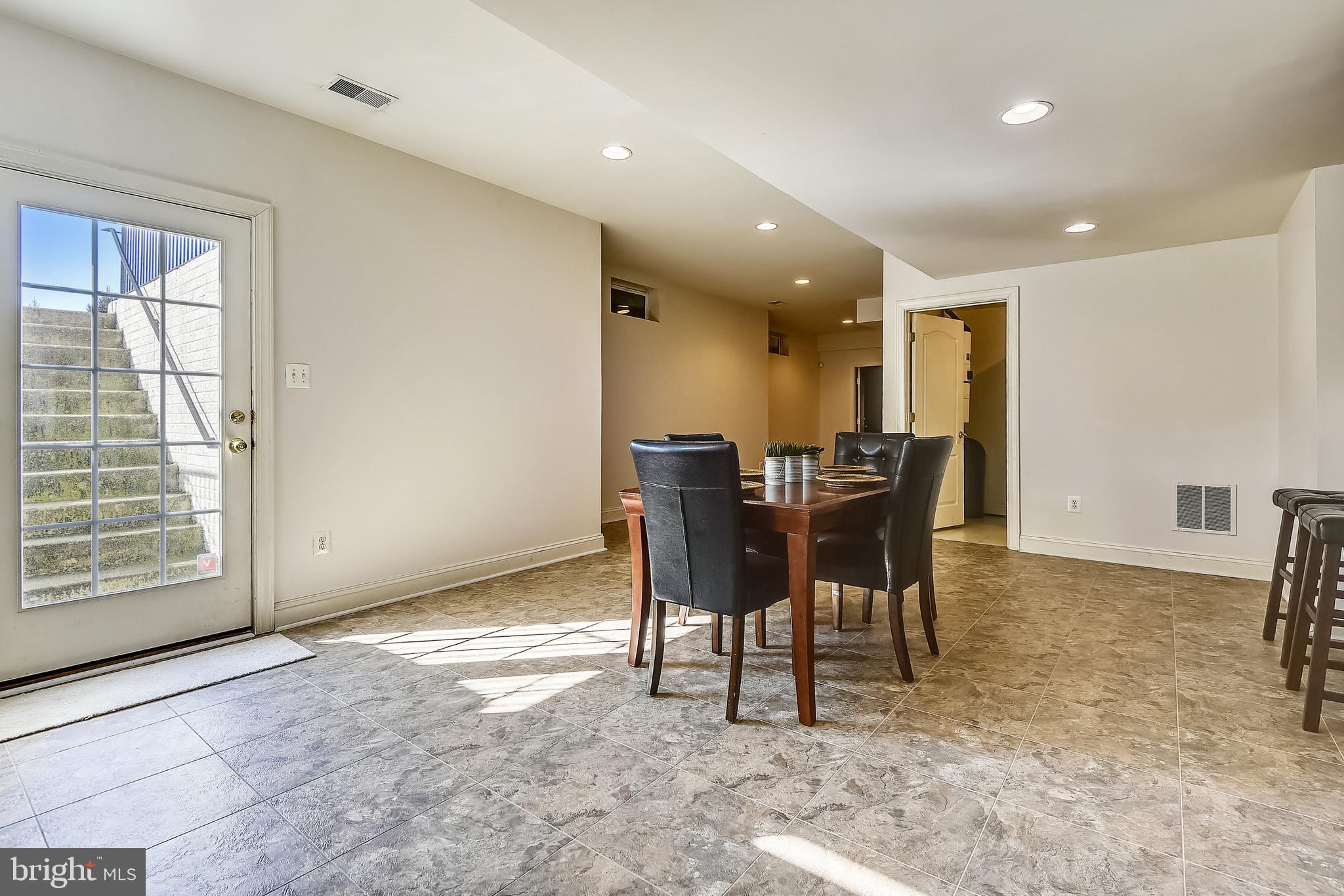 1408 Monforte Drive Davidsonville, MD 21035 - Photo 38 of 65 Lots of natural light with walk-out to yard